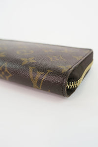 Louis Vuitton Monogram Zippy Organizer Wallet